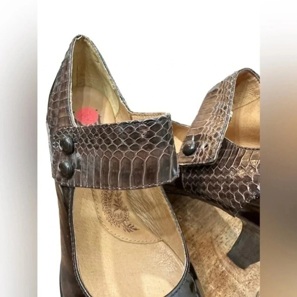 Sofft Galante‎ Chocolate Heels Size US 6.5 new - Picture 6 of 13